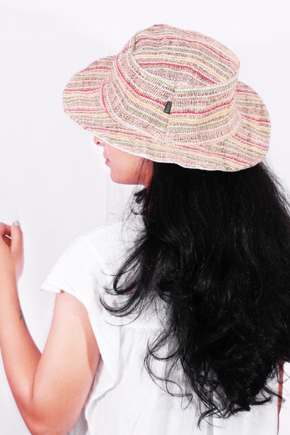 girl wearing pure organic hemp hat