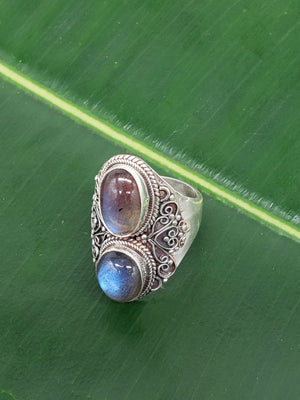 Artistic Hand crafted Starling silver ring with gemstone labradorite - Khusi 